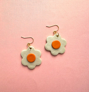 Big daisy earrings